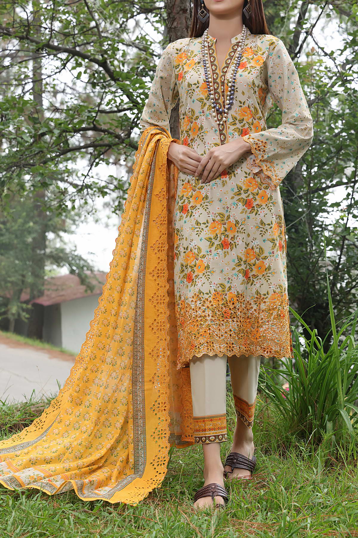 Naqsh Emb D-692