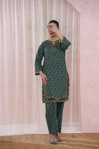 AIRA FESTIVE EMB D-03